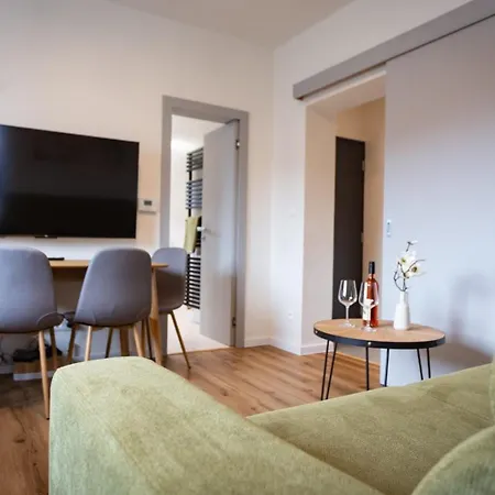 Levander 2 Apartment *
